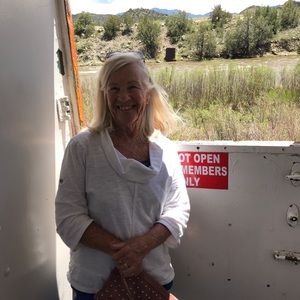 Meet your Posher, Joann